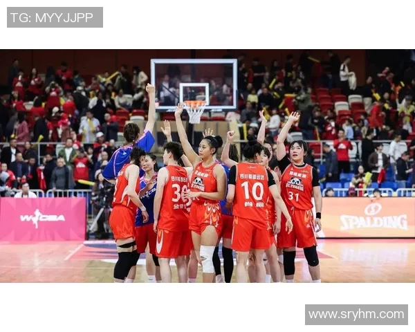 成都篮球队展现灵活战术与团队配合的精彩表现分析 成都篮球队展现灵活战术与团队配合的精彩表现分析